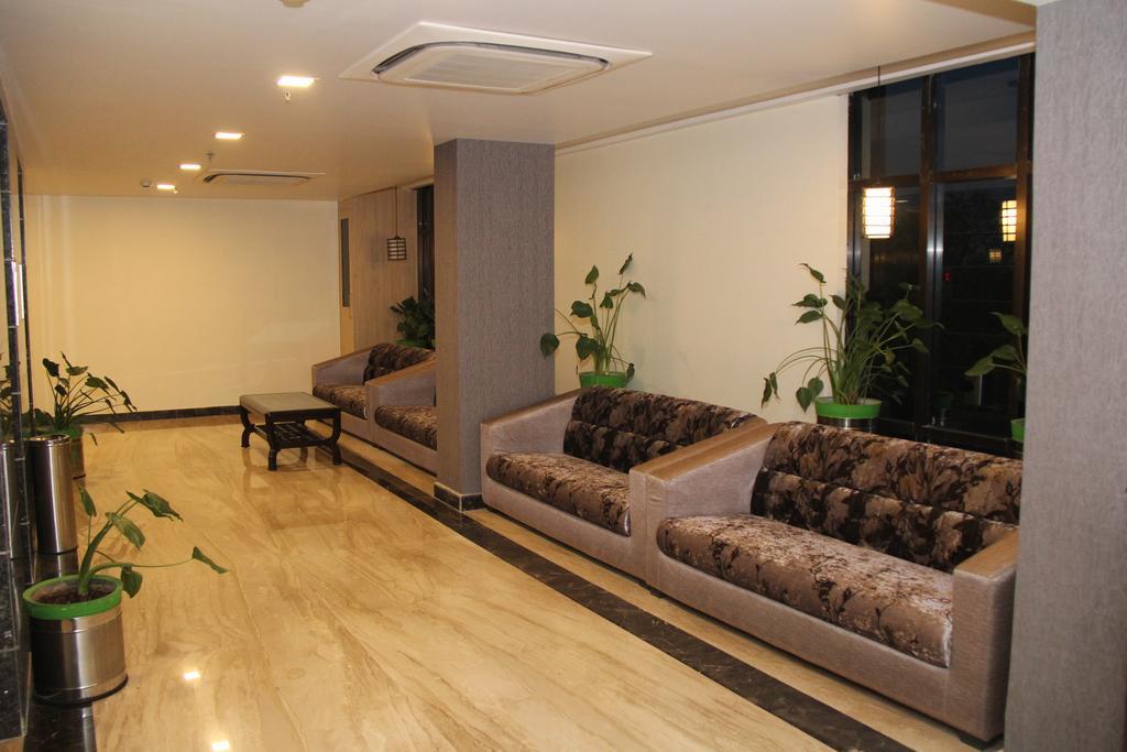 Maple Wood Hotell Ranchi Exteriör bild